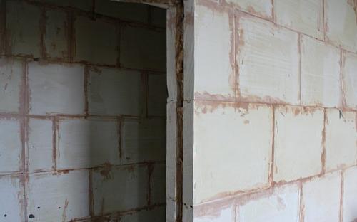 Возведение перегородок в новостройке. Строительство перегородок из ПГП 02