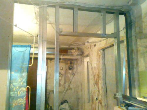 Как сделать перегородку в комнате с дверью. Монтаж каркаса и пошаговая последовательность действий по его составлению