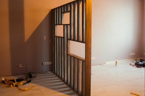 Межкомнатные перегородки своими руками в частном доме. Перегородки в деревянном доме —, как правильно сделать, чтобы было тихо