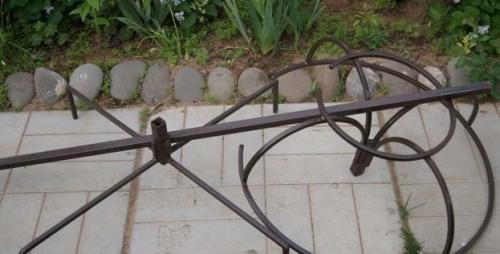 Опоры для штамбовых роз своими руками. Опора Зонт для штамбовых растений