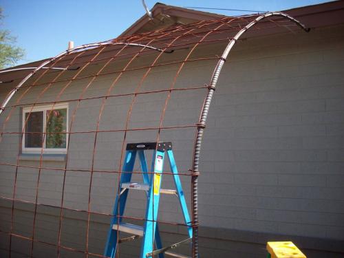 Шпалера из металла своими руками. Металлические и пластиковые шпалеры