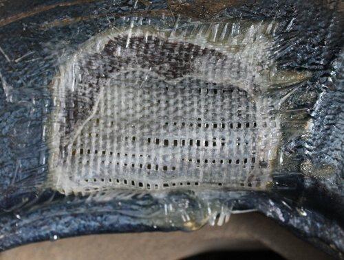 Как заделать дыру в кузове стеклотканью. Процесс монтажа стеклоткани