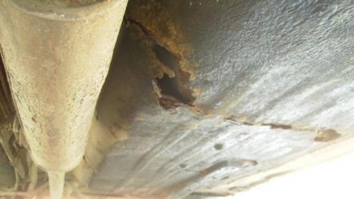 Чем заделать дырку в днище авто. Способы восстановления пола автомобиля