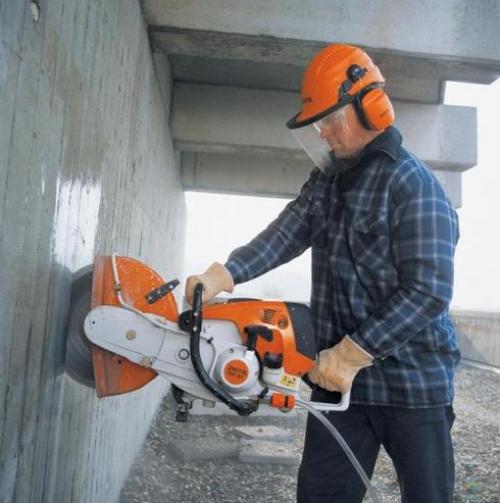 Как сломать стену перфоратором. Какими способами сломать стену