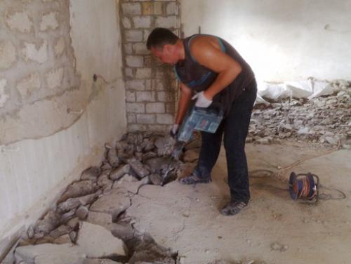 Как сломать стену перфоратором. Какими способами сломать стену