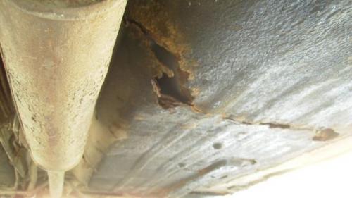 Чем заделать днище машины без сварки. Способы восстановления пола автомобиля