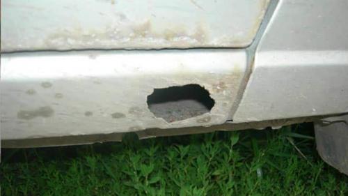 Как заделать дырку стекловолокном. Холодные способы заделки дырок на порогах