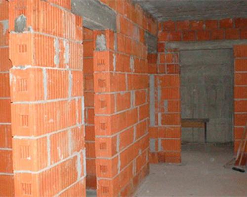 Из чего сделать межкомнатные стены в новостройке. Межкомнатные перегородки в новостройке