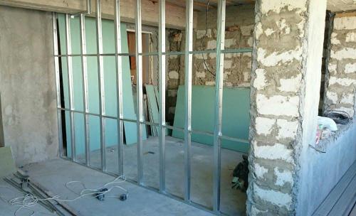 Межкомнатные перегородки из гипсокартона. Общие правила сборки каркаса для перегородки