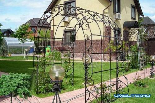 Как установить арку для роз. Арка для плетистой розы своими руками