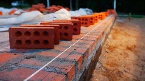 Кладка в полтора кирпича толщина. Технология кладки «В полтора кирпича»