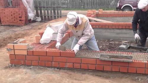 Кладка кирпича первый ряд. Виды кладки
