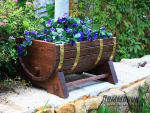 Подставки для цветов на дачном участке. Об особенностях и важности подставок для цветов