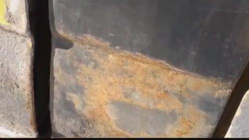 Ремонт ржавого крыла своими руками. Ремонт крыла автомобиля. Част.  Удаление коррозии своими руками