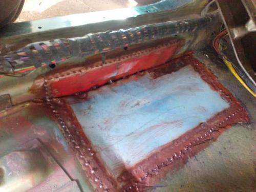 Сварка кузовного металла полуавтоматом. Сваривание кузова автомобиля полуавтоматом